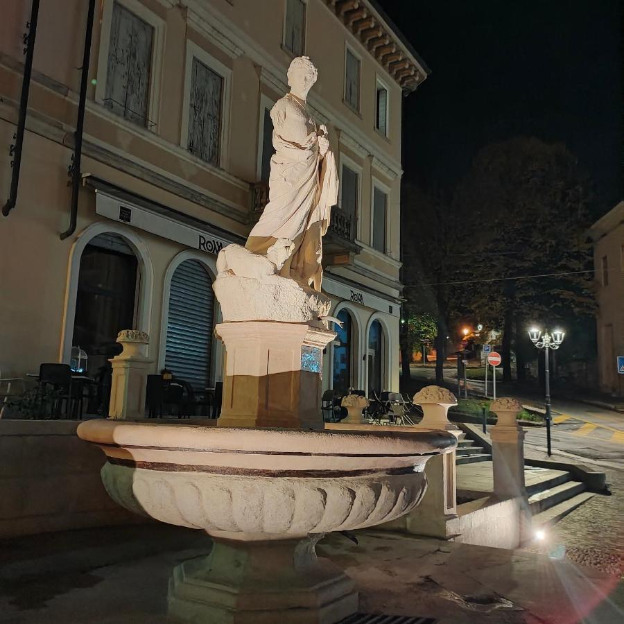 Casa Vacanza Piazza Marconi Вальдобб'ядене Екстер'єр фото