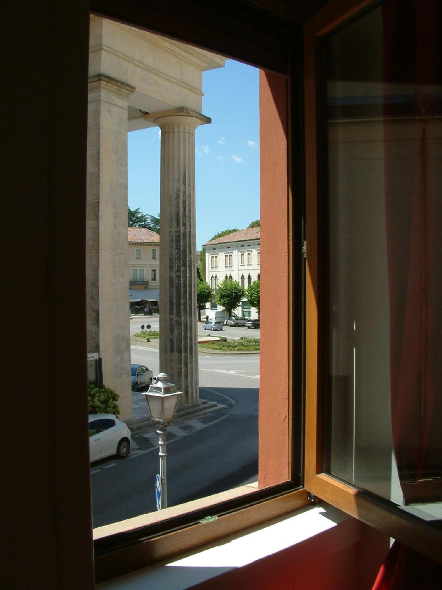 Casa Vacanza Piazza Marconi Вальдобб'ядене Екстер'єр фото